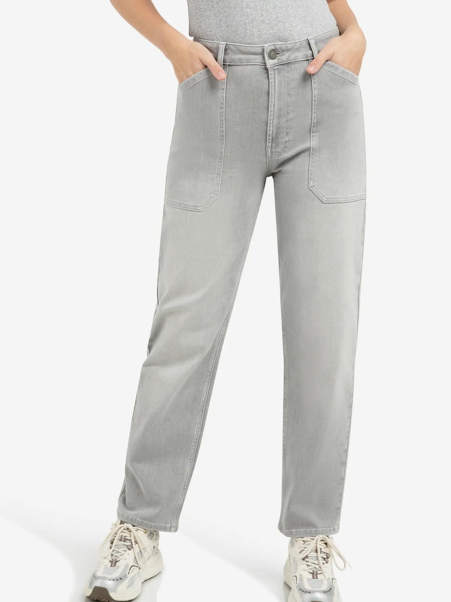 Cargo jeans with low crotch and wide legs