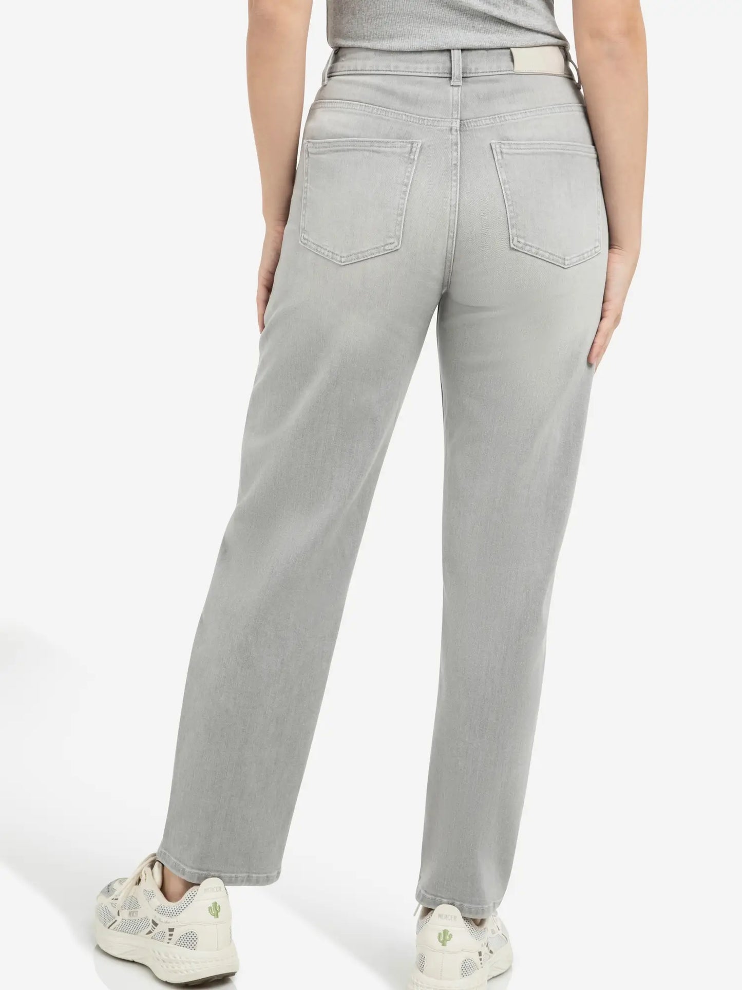 Cargo jeans with low crotch and wide legs