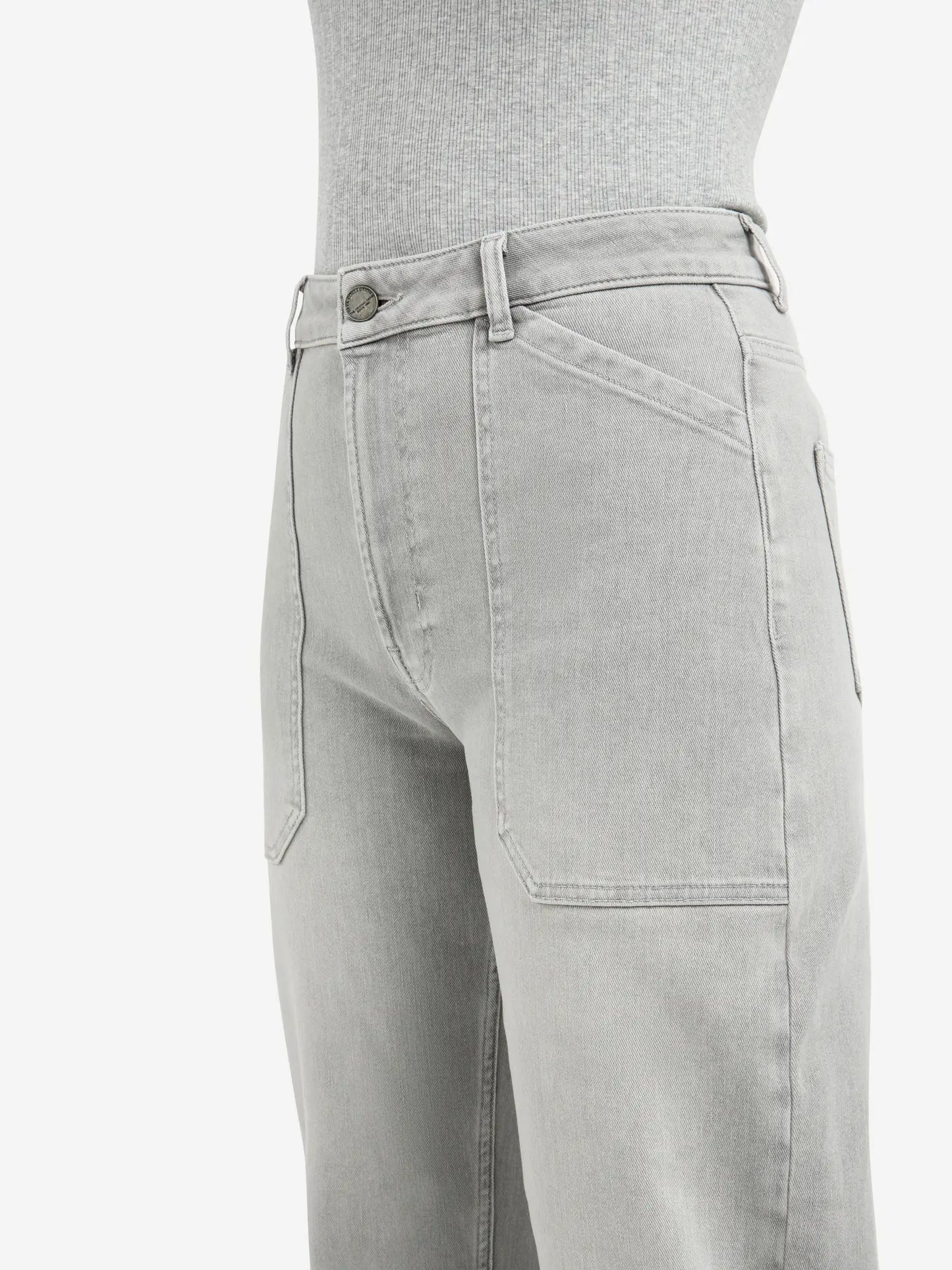 Cargo jeans with low crotch and wide legs